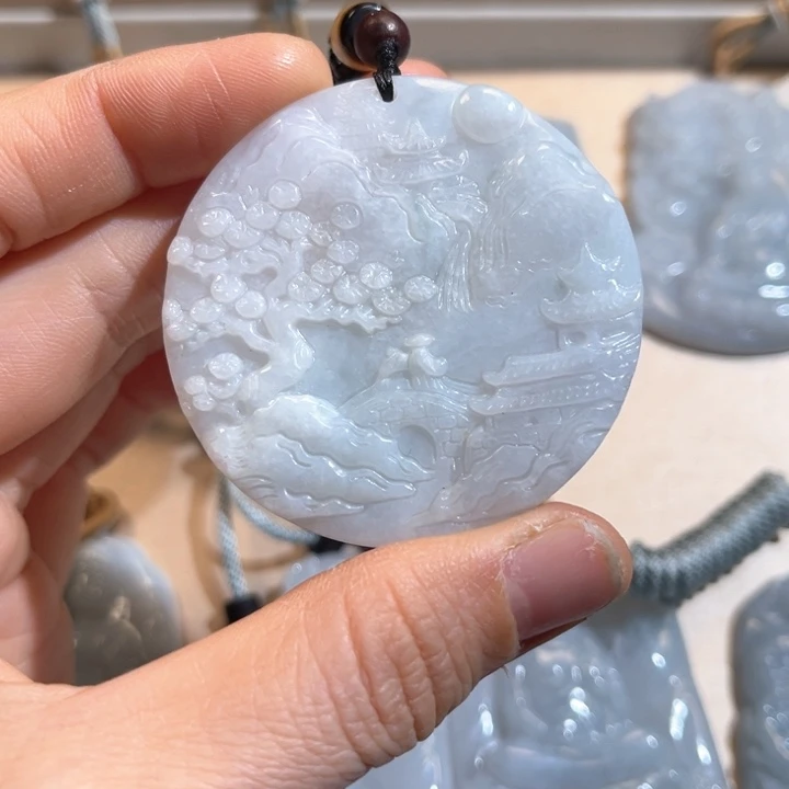 翡翠颈饰未镶嵌翡翠