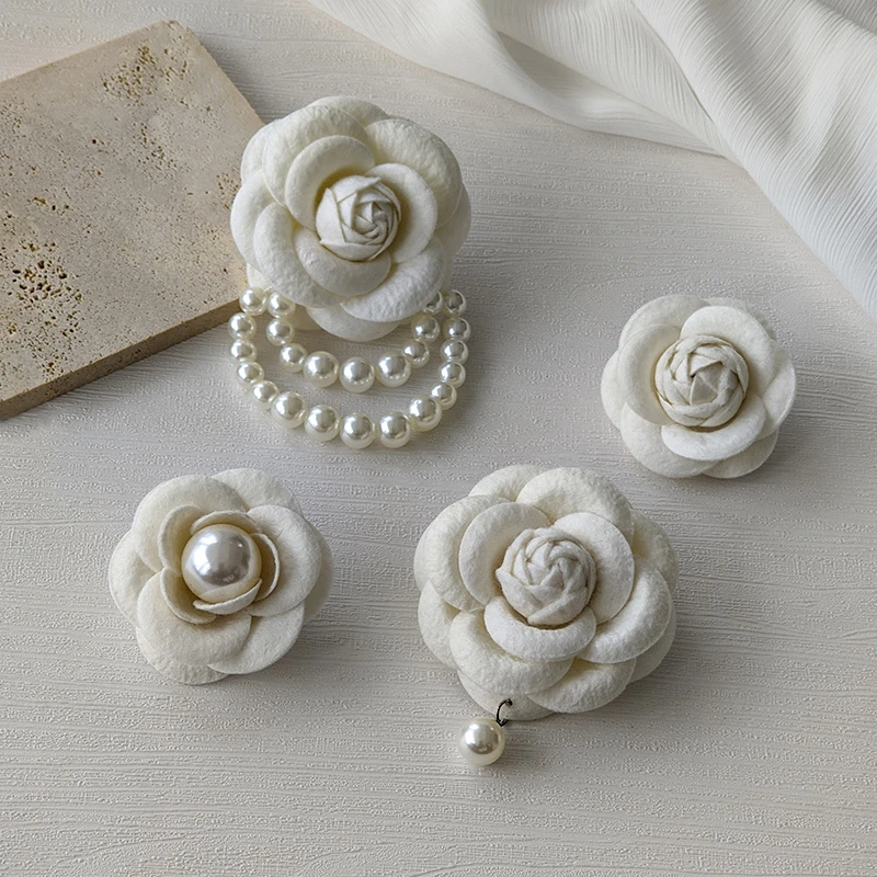 非金属布艺胸针 白色山茶花珍珠胸针女高档小香风仿羊绒胸花别针
