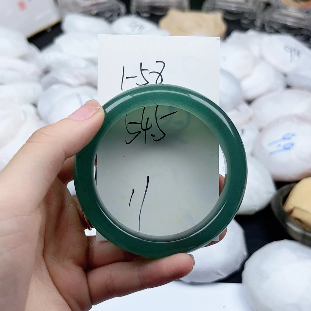 未镶嵌手镯石英质玉1.58