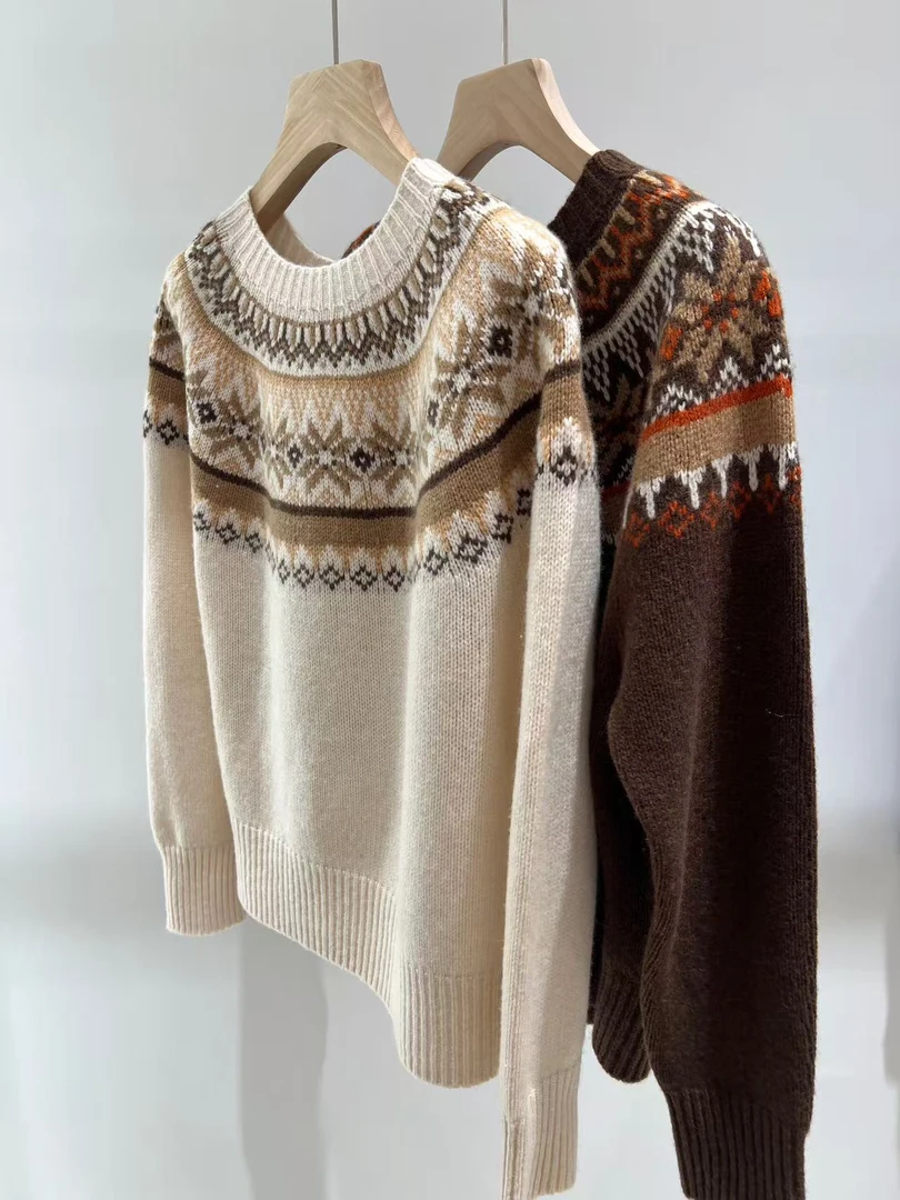 女款；W525复古费尔岛提花圆领针织毛衣