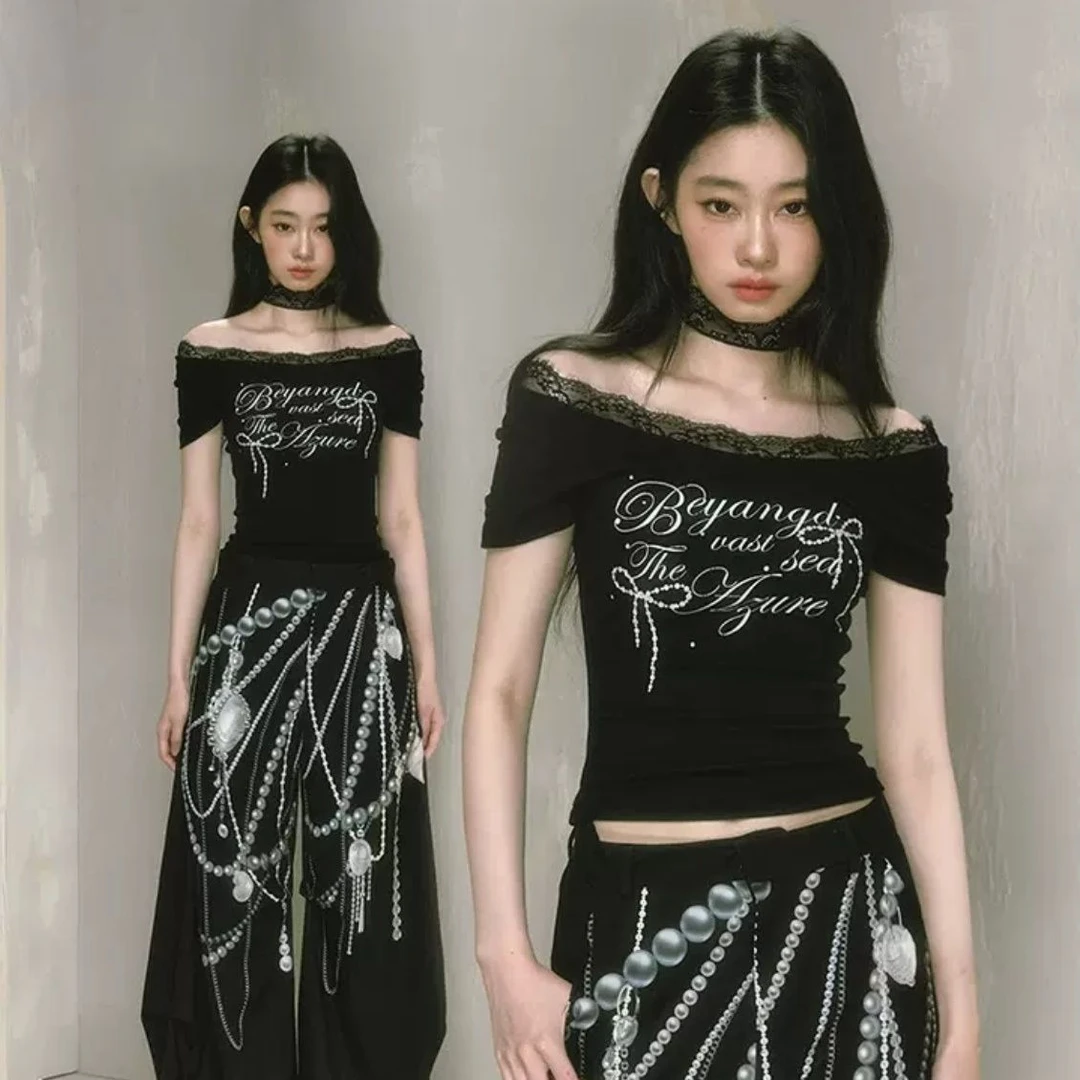 朦胧诗集 短款字母印花蕾丝一字肩短袖t恤女夏辣妹上衣2025修身