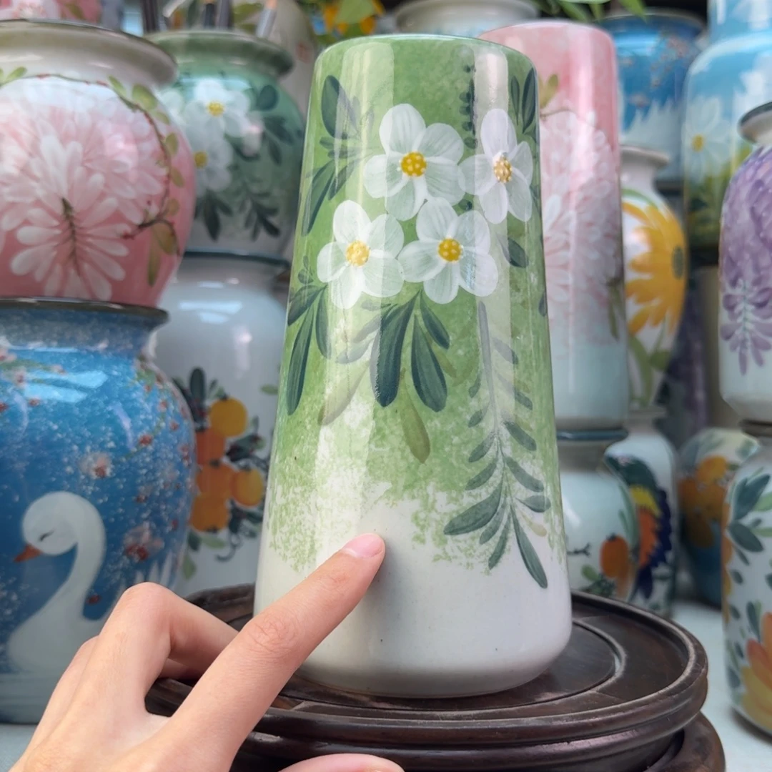景德镇纯手绘陶瓷花瓶