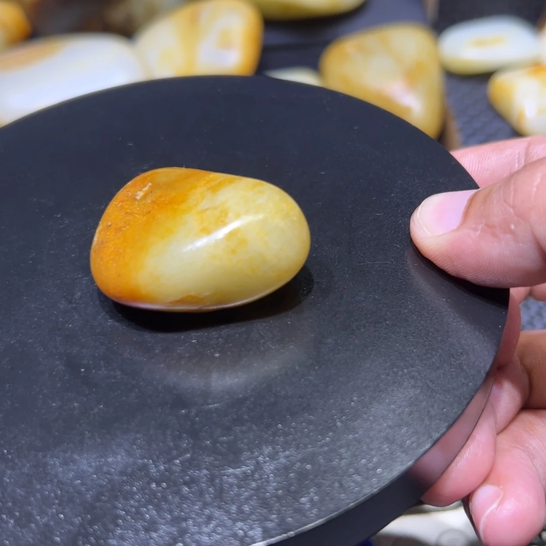 和田玉（子料）未镶嵌颈饰37