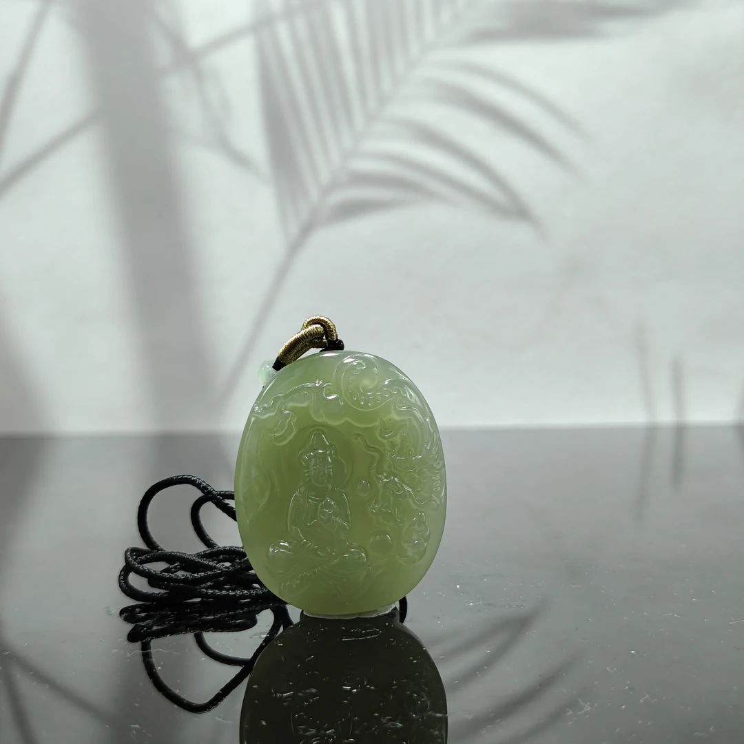 R和田玉御龙观音吊坠0188