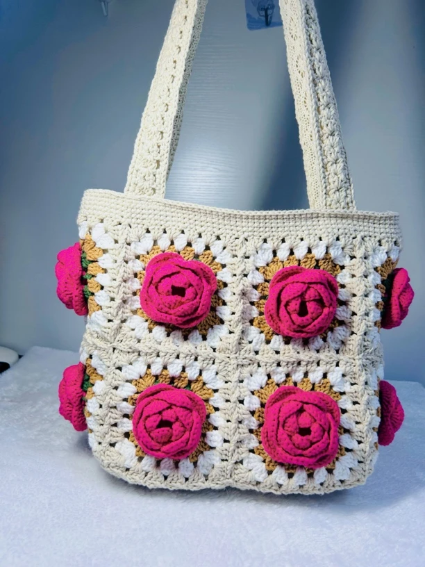 玫红色休闲山茶花托特包成品，内衬双拉链，单肩包