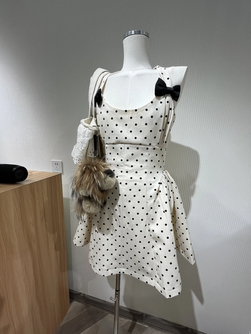 波点性感风吊带白色吊带裙露背夏季礼服连衣裙日式