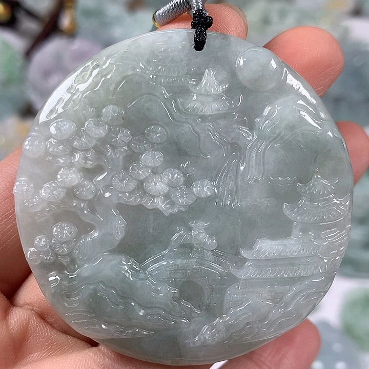 翡翠未镶嵌颈饰山水观音