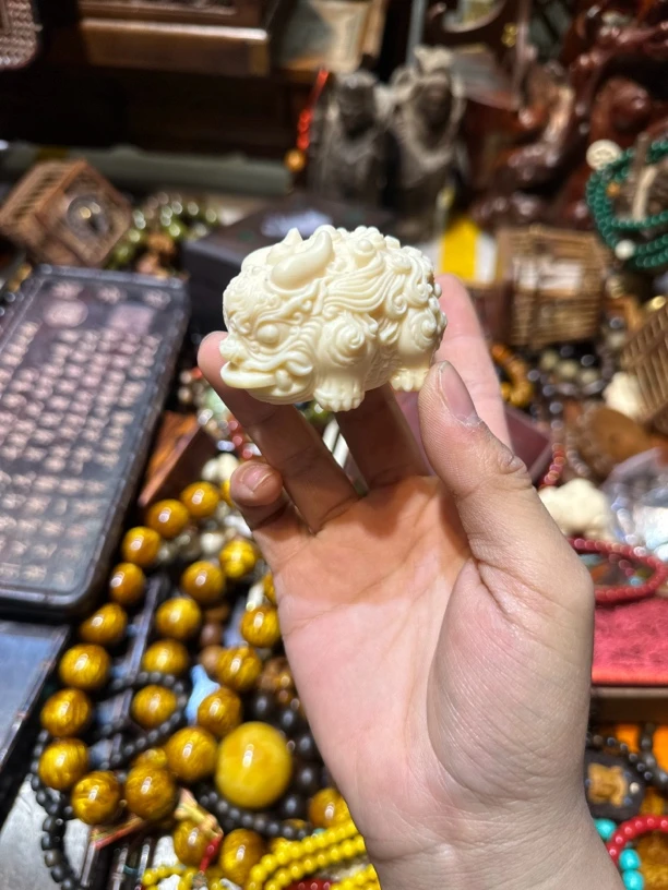 木大葱雕刻木貔恘一个