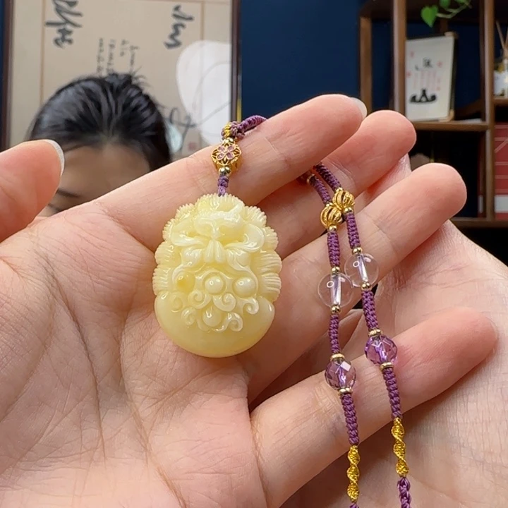 翡翠未镶嵌吊坠(赠链)开*