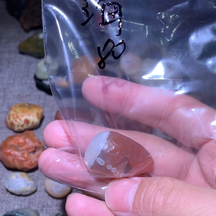 有机玻璃戈壁石的结构