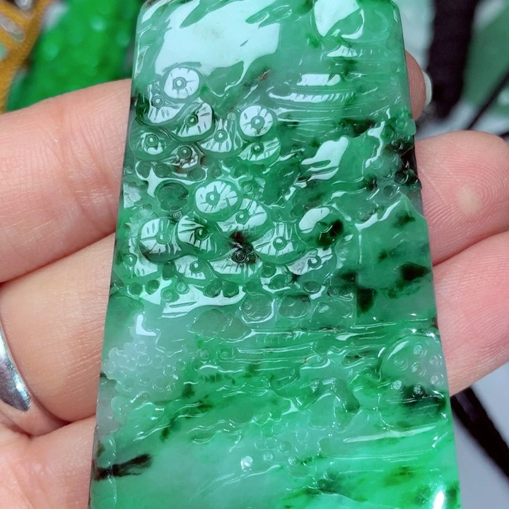 翡翠吊坠(不含链)未镶嵌