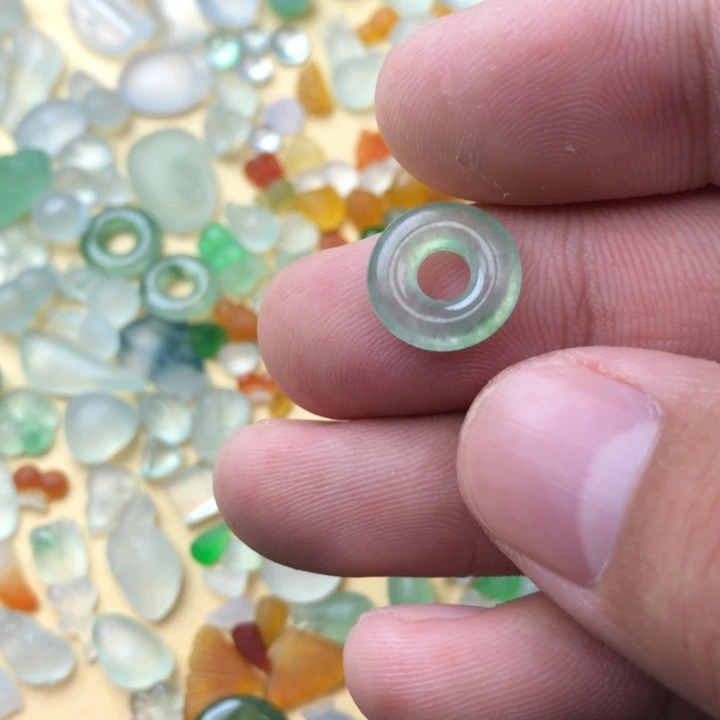 定制翡翠未镶嵌挂件