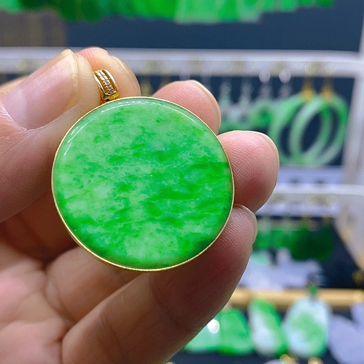 翡翠18K金镶嵌吊坠(赠链)吊坠