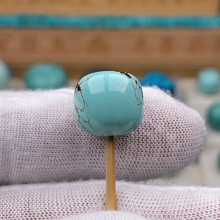 绿松石未镶嵌珠宝奇石13.3