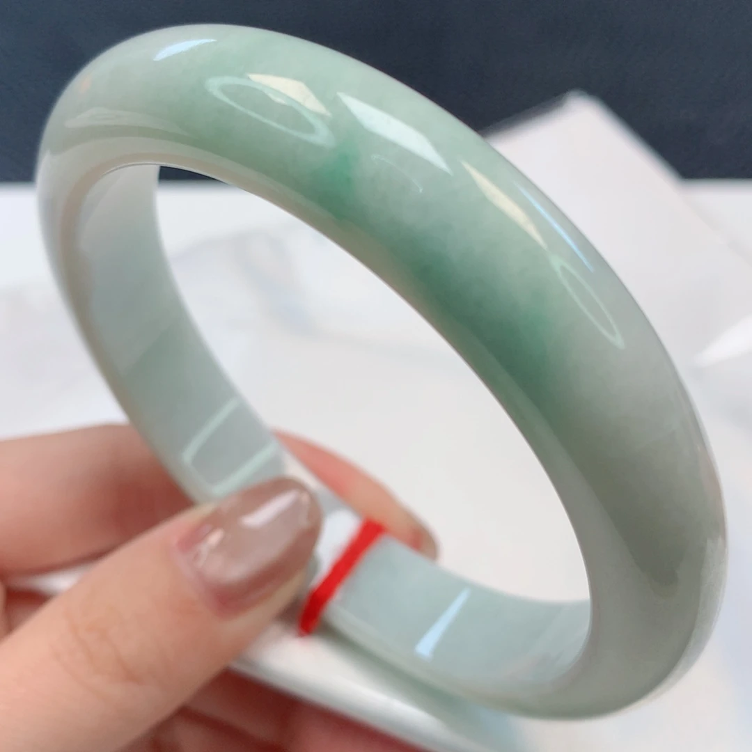 【闪购商品】翡翠手镯未镶嵌62+圈