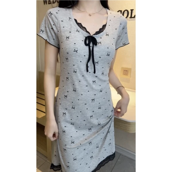 【有胸垫】莫代尔波点系带蕾丝家居睡裙