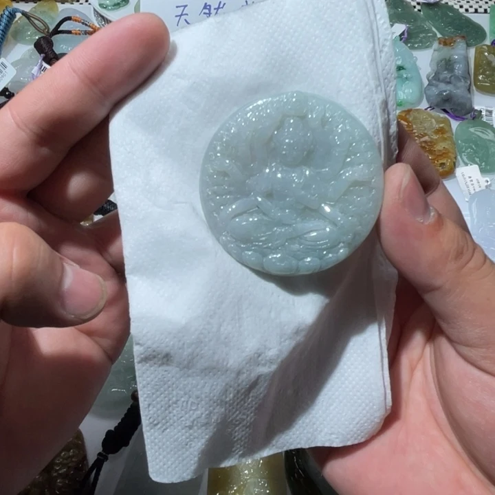 翡翠颈饰未镶嵌天然