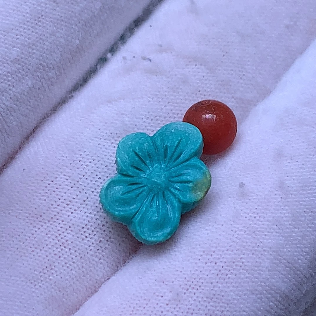 南红玛瑙未镶嵌珠宝奇石