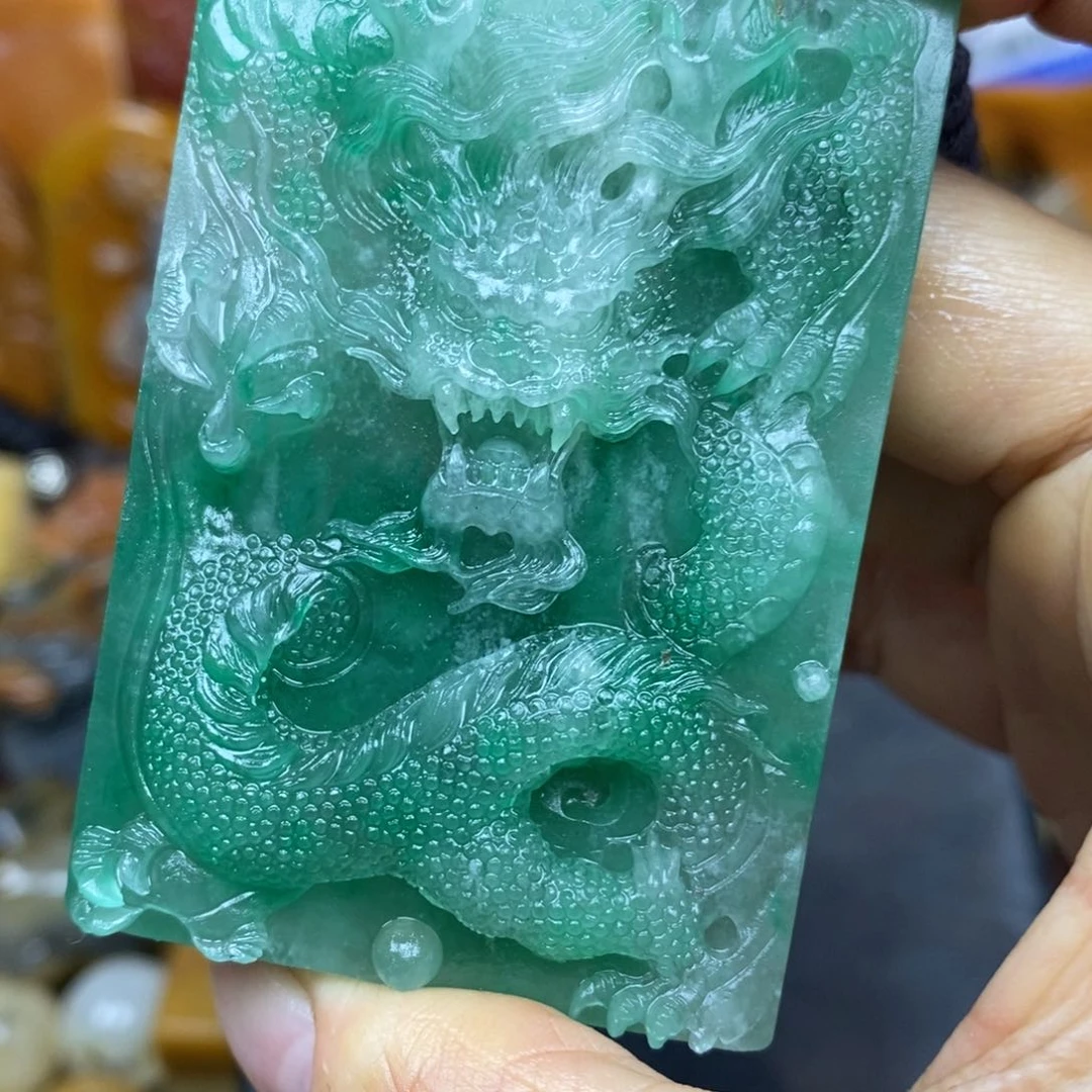 石英质玉颈饰未镶嵌