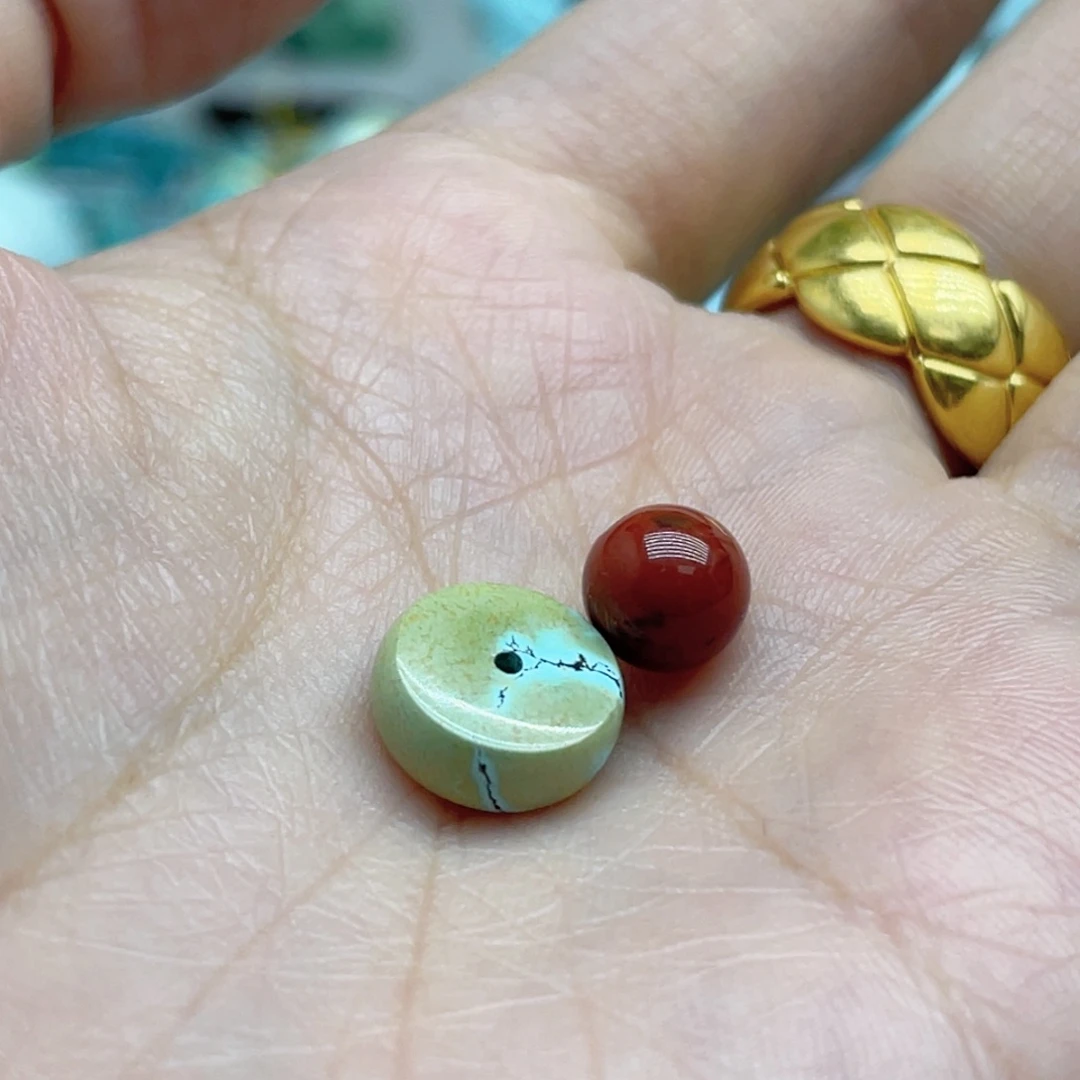 南红玛瑙未镶嵌珠宝奇石