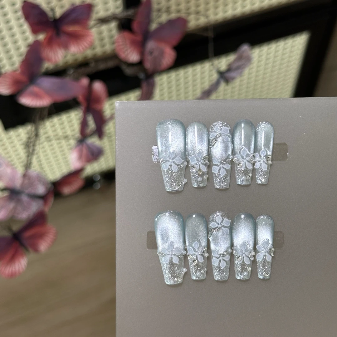 若岚 | 猫眼款轻奢气质浅蓝色手工穿戴甲