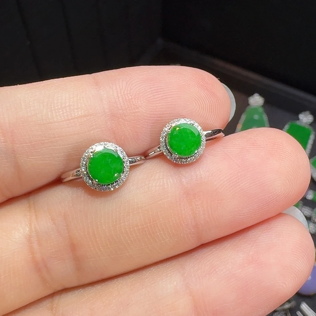 18K金镶嵌翡翠耳饰