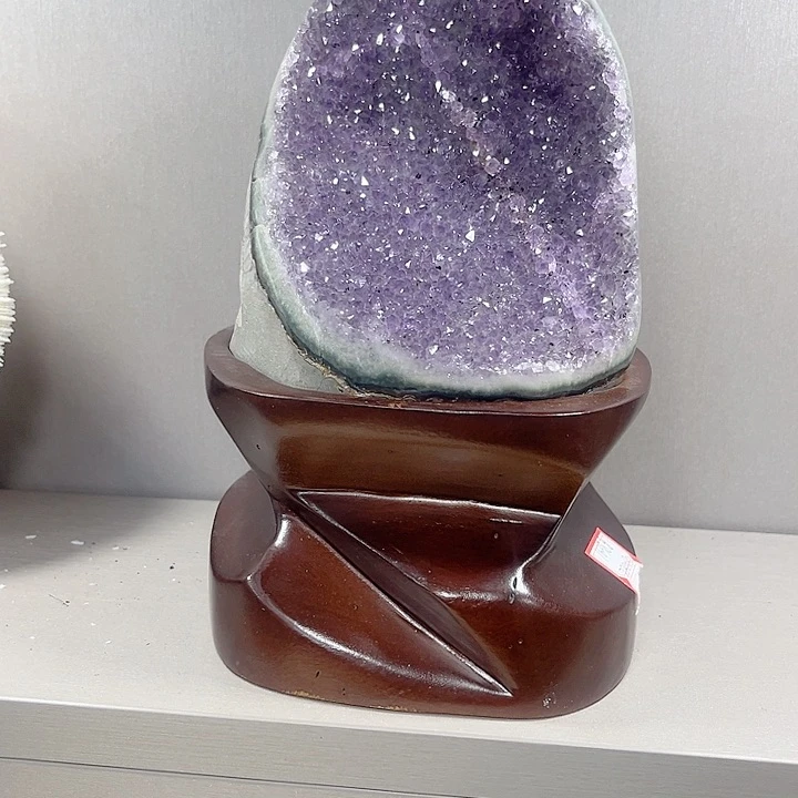 石材G****d紫晶摆件 带底座。