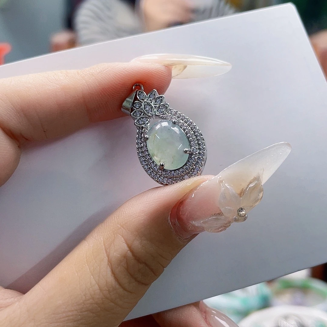 翡翠未镶嵌颈饰天然翡翠Ａ货