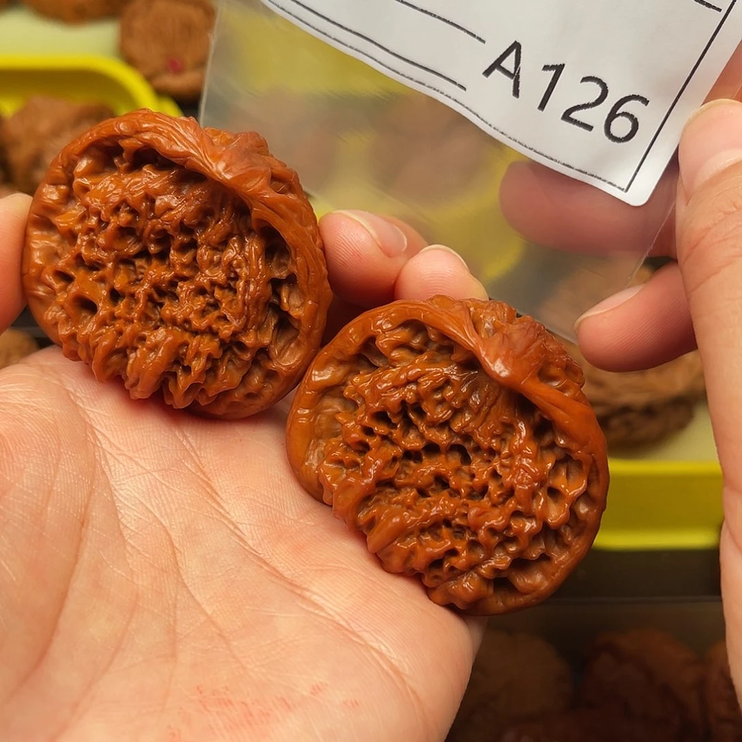 想***见文玩核桃吊坠蛇头