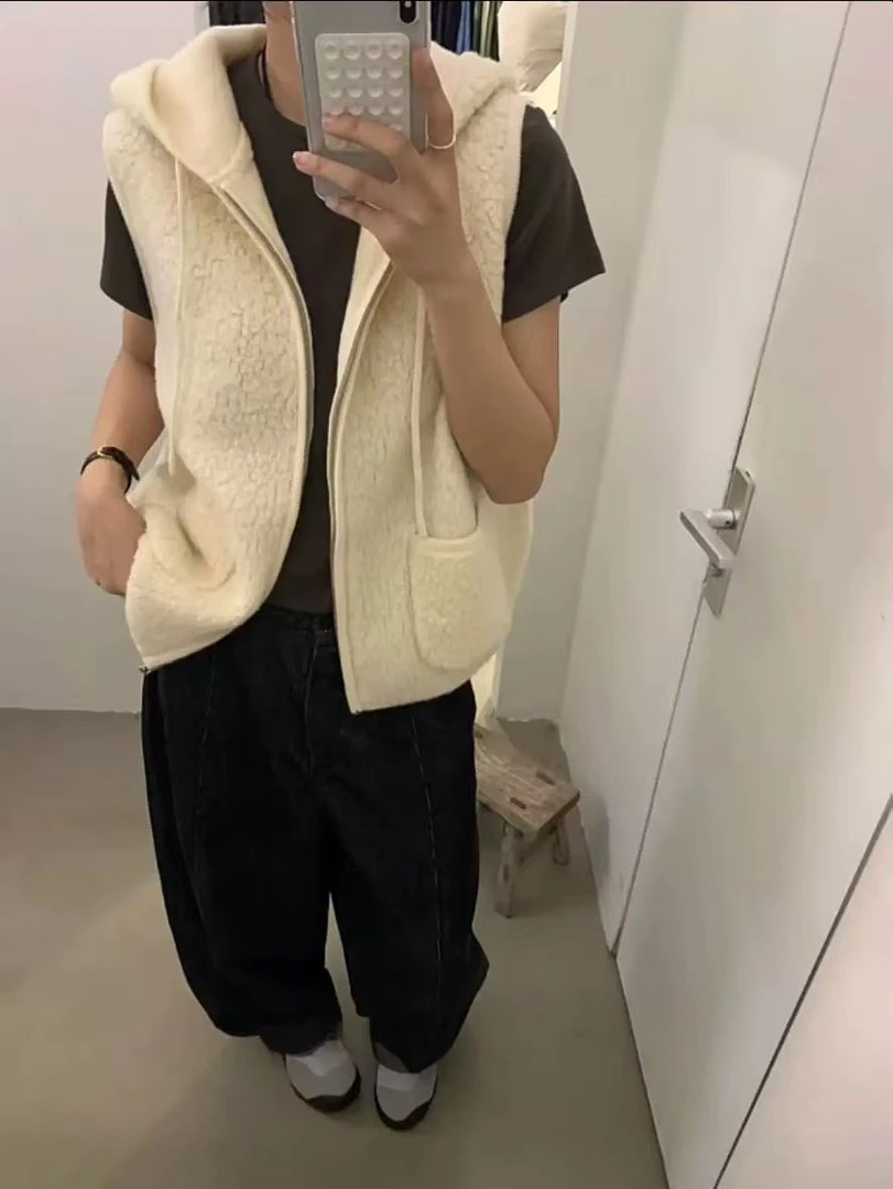 外穿温柔系 口袋马甲连帽保暖外套 短款拉链上衣纯色系百搭