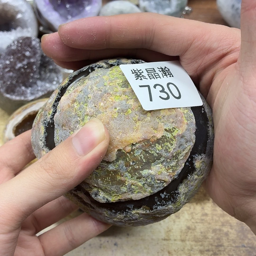 未镶嵌水晶大型摆件（非配饰）