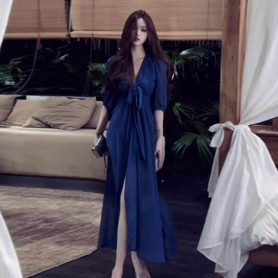 2025新款御姐蓝色v领雪纺连衣裙子女夏季巨好看收腰开叉长裙早秋