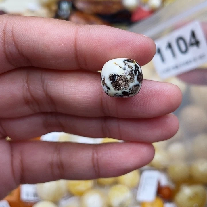 蜜蜡未镶嵌珠宝奇石小坑13.2