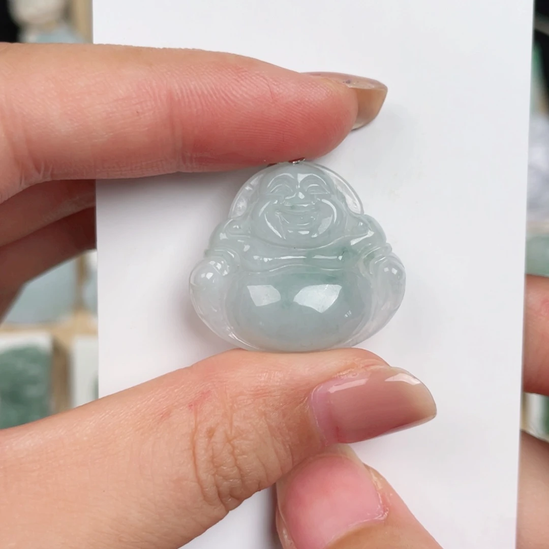 翡翠未镶嵌颈饰佛公