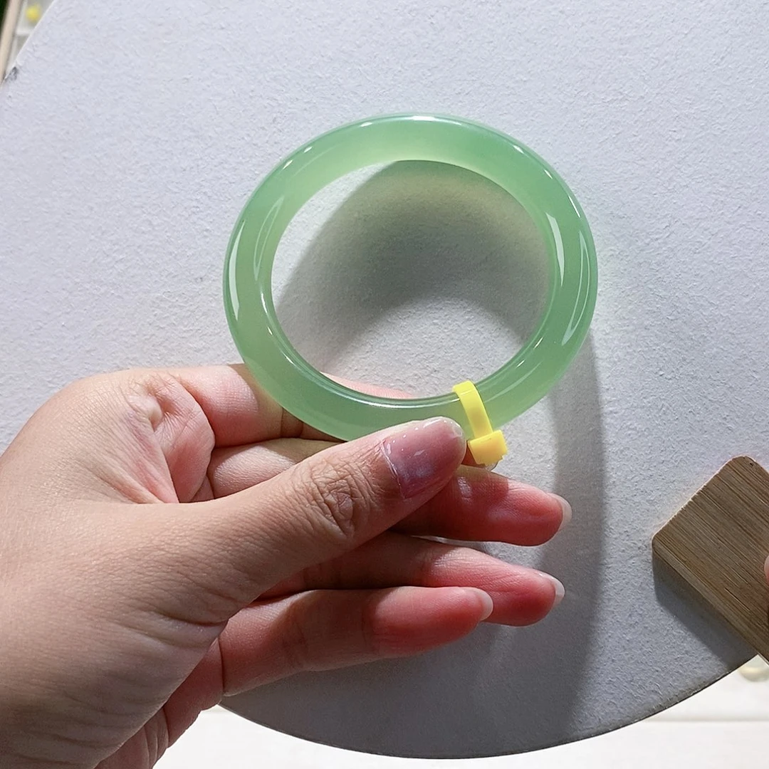 玛瑙/玉髓手镯未镶嵌56.4