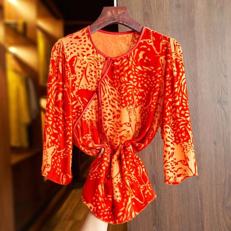 深圳南油轻奢女装