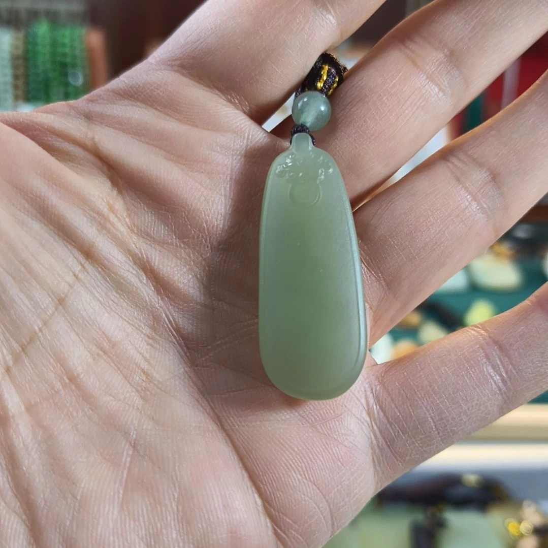 h***t和田玉未镶嵌颈饰