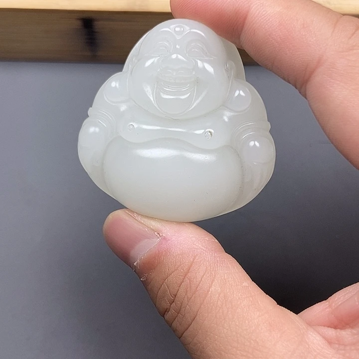 P***丁颈饰未镶嵌和田玉