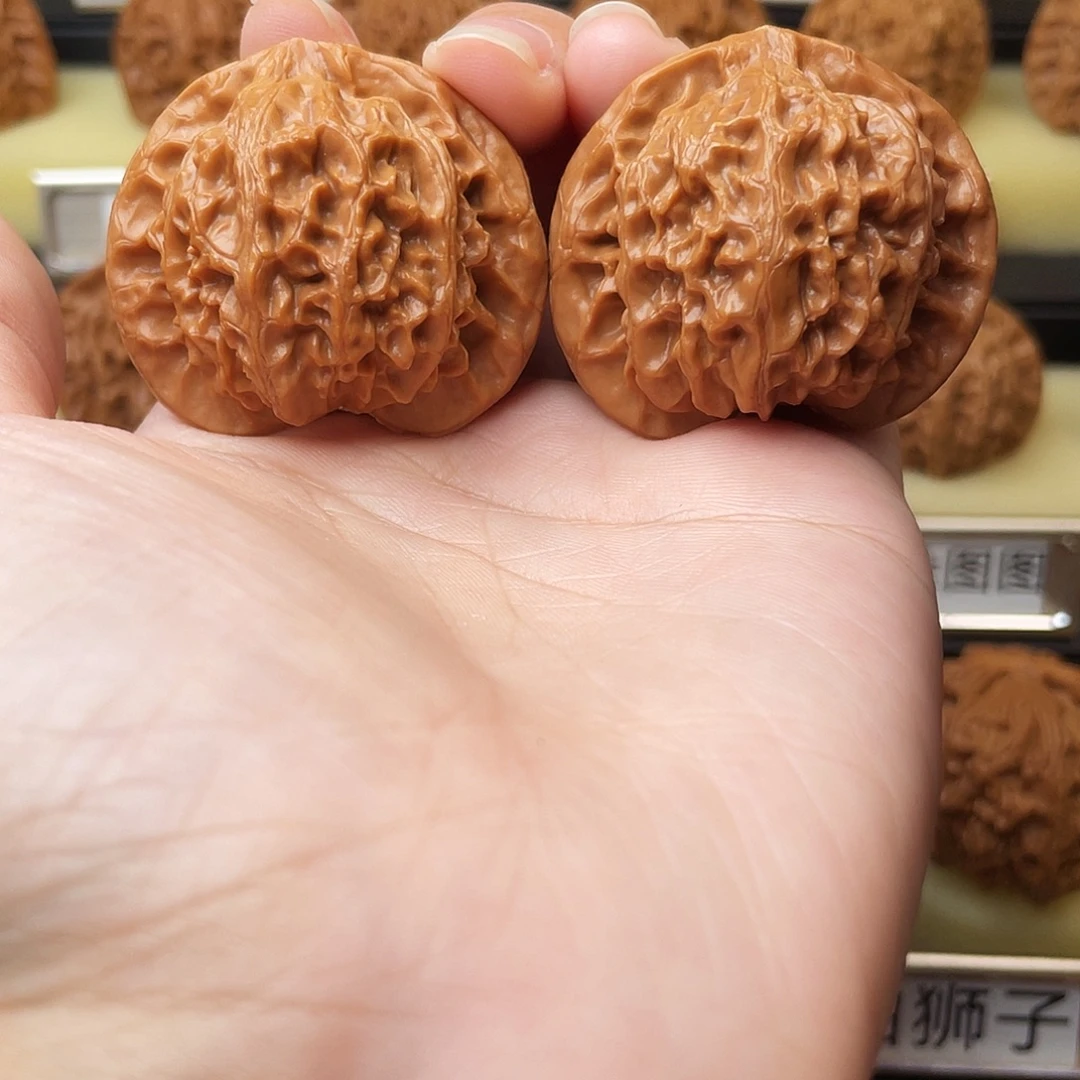 文玩核桃吊坠宫灯42尺906