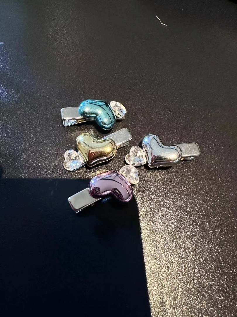 【BORAKOO】【吉莉】韩国东大门代购正品 精致小小双爱心发夹