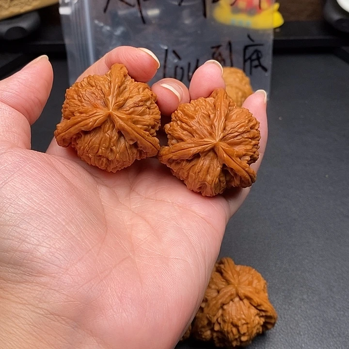 冷***冷把件文玩核桃白奔
