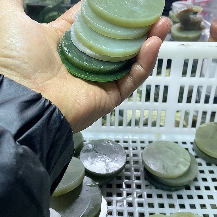 和田玉项链未镶嵌冰*