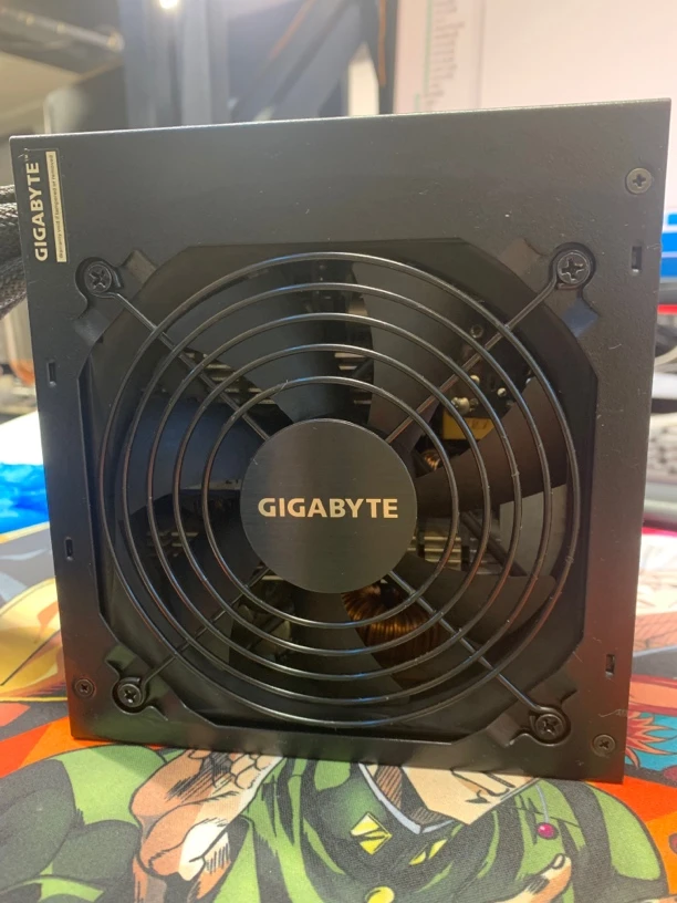 95新 Gigabyte/技嘉 技嘉额定650W电源 成色好 无拆无修