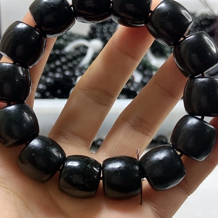 未镶嵌手串和田玉（青玉）卡16直切