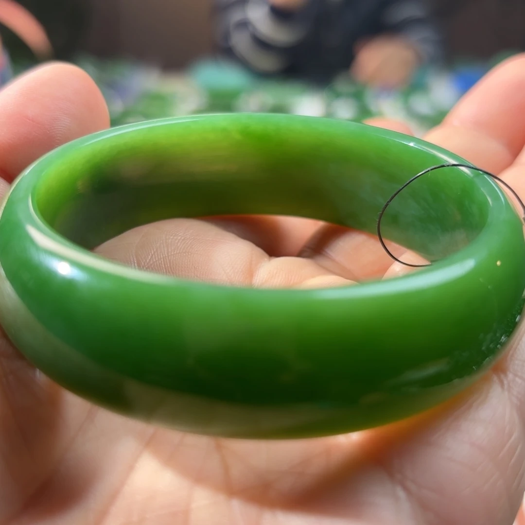 未镶嵌手镯和田玉（碧玉）