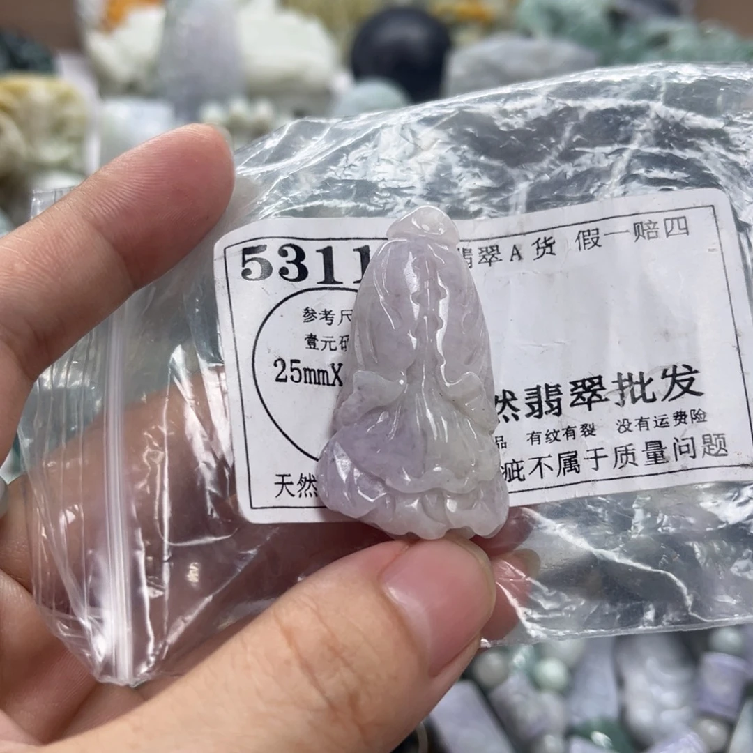 翡翠未镶嵌颈饰5311