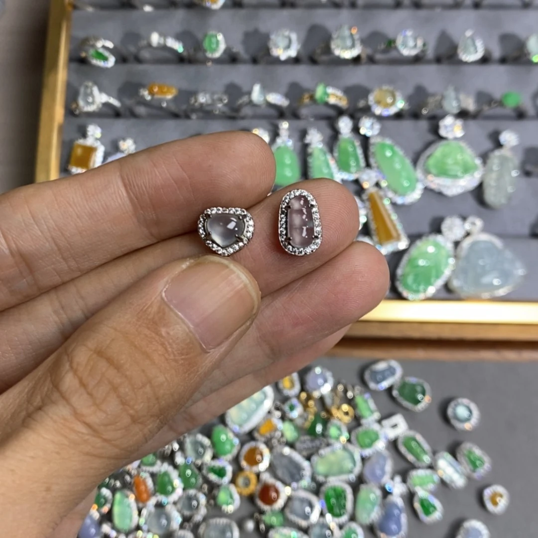 【闪购商品】颈饰未镶嵌翡翠丧*?