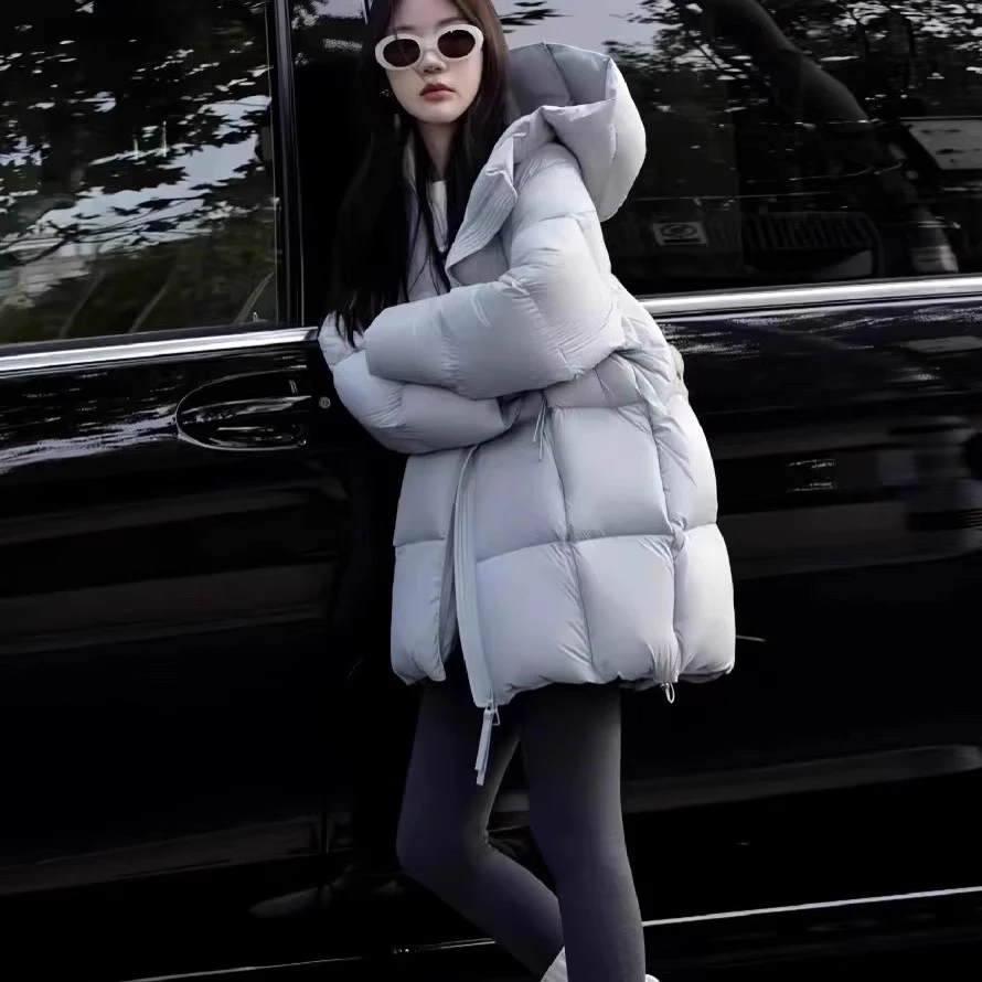 张贝贝超轻无胆90%白鸭绒面包服外套女连帽中长款泡芙加厚羽绒服