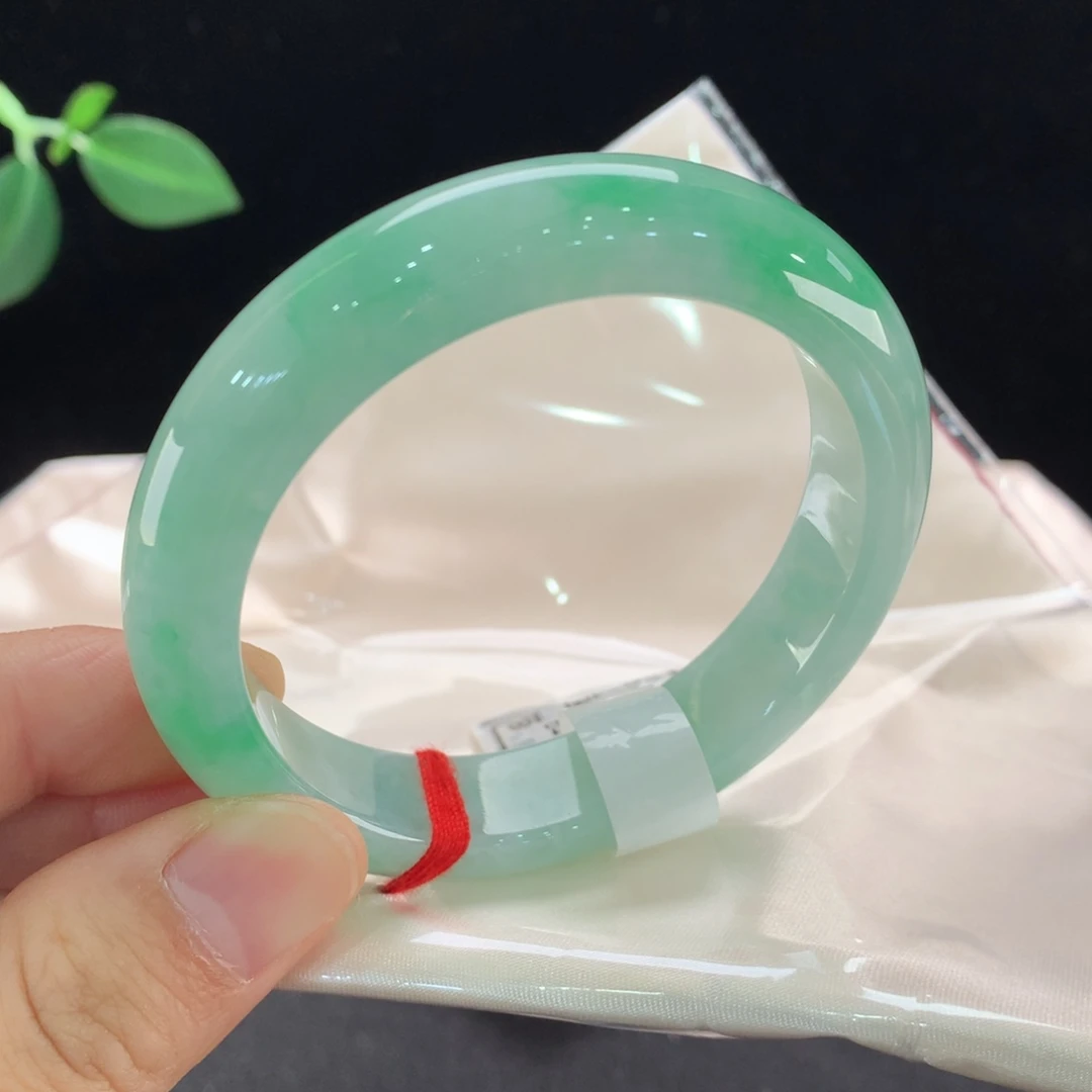 翡翠未镶嵌手镯2099