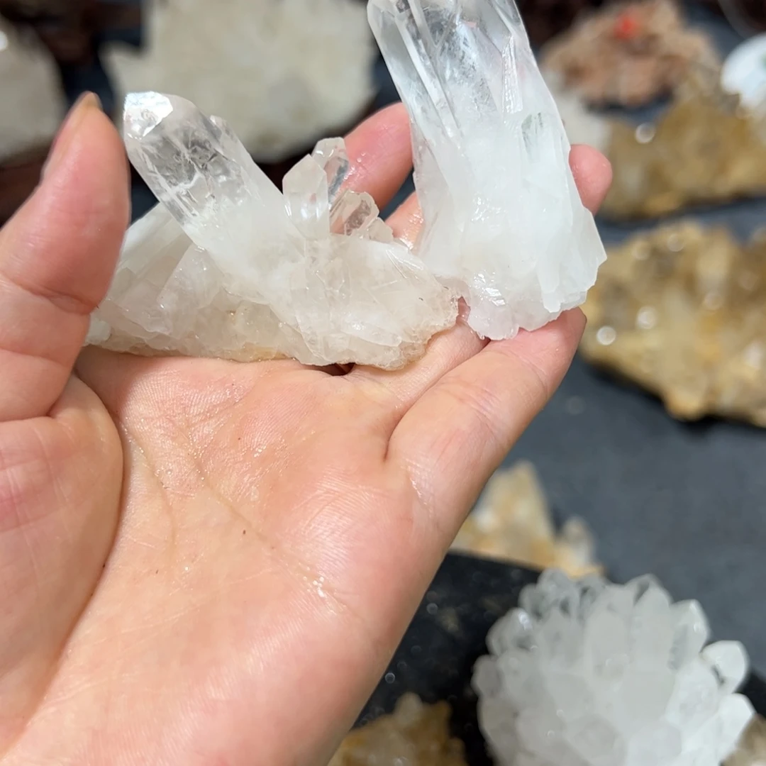 悦***社未镶嵌珠宝半成品水晶